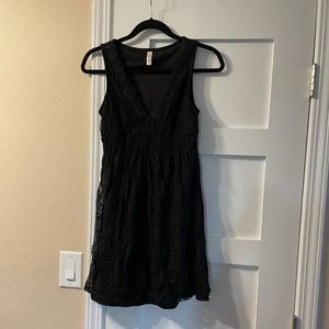Xhiliration Cute black dress with a lace overlay